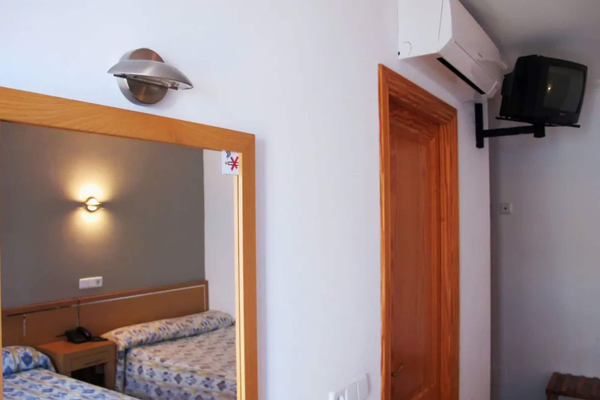 Hotel Bellavista Кала Ратьяда Экстерьер фото