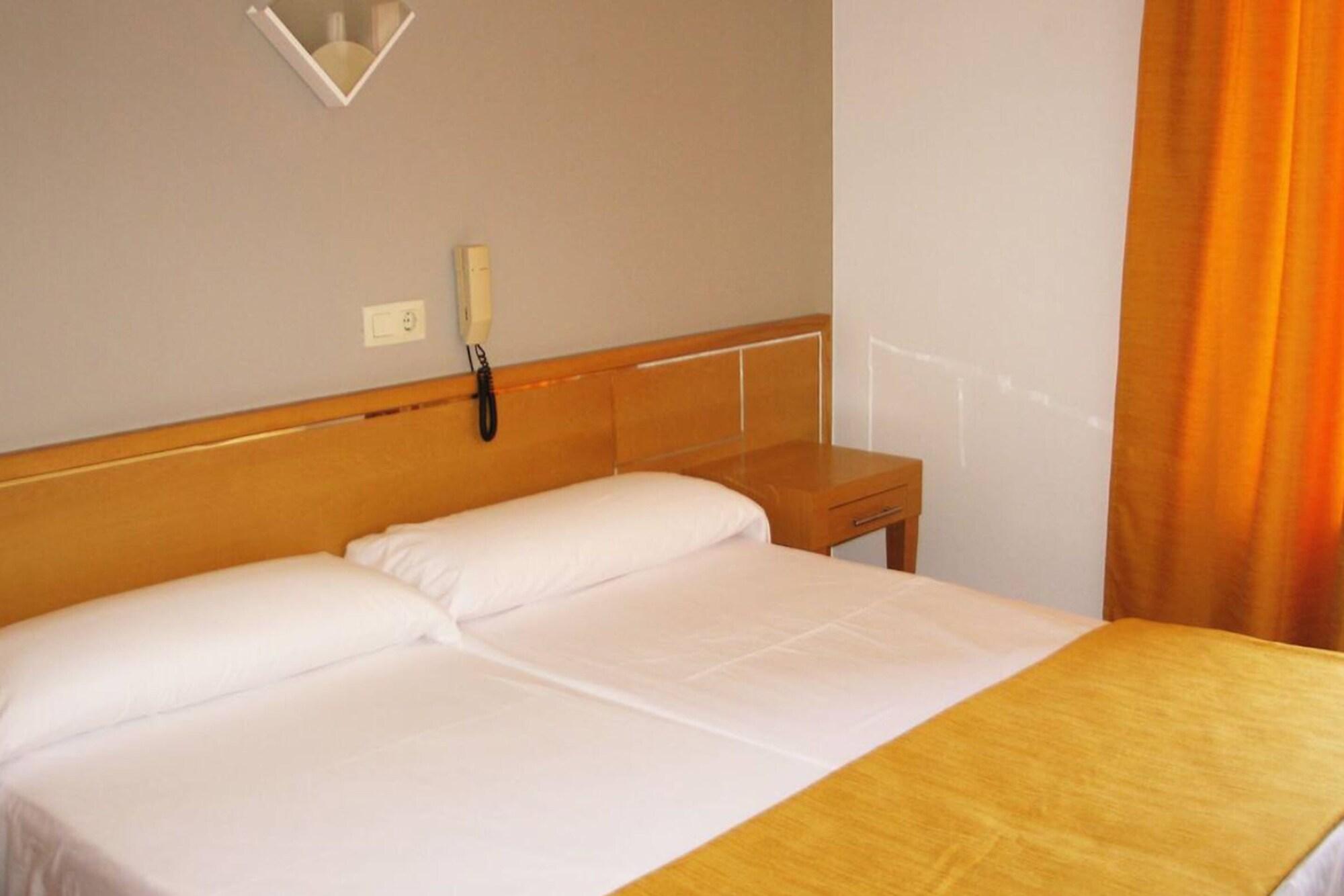 Hotel Bellavista Кала Ратьяда Экстерьер фото